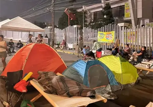 Encabeza alcalde manifestaci&oacute;n por desabasto de agua
