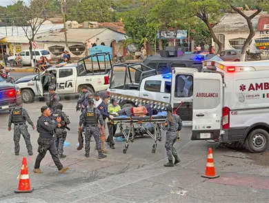 Fallece joven baleado mientras iba en moto