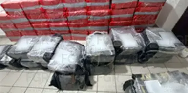 A proceso cinco por transportar coca&iacute;na