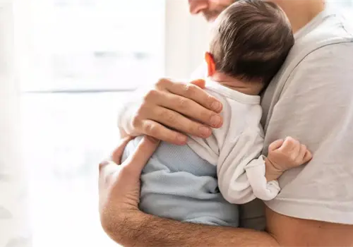 Ampliar licencia por paternidad a 20 d&iacute;as: PRI