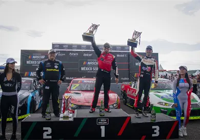 Xavi Razo conquista la carrera de Querétaro Xavi Razo conquista la carrera de Querétaro