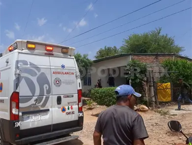 Motorista fallece al estrellarse en &aacute;rbol