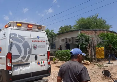Motorista fallece al estrellarse en &aacute;rbol