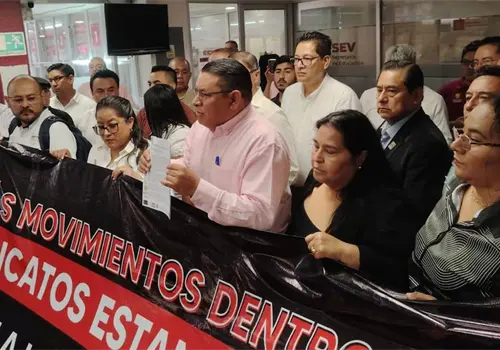 Maestros protestan ante nuevo nombramiento