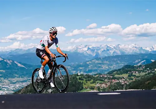 Isaac del Toro debuta en el Tour de Francia
