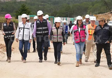 Encabeza G&oacute;mez Zuart recorrido t&eacute;cnico en obra