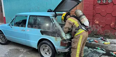 Bomberos controlan conato de incendio Bomberos controlan conato de incendio