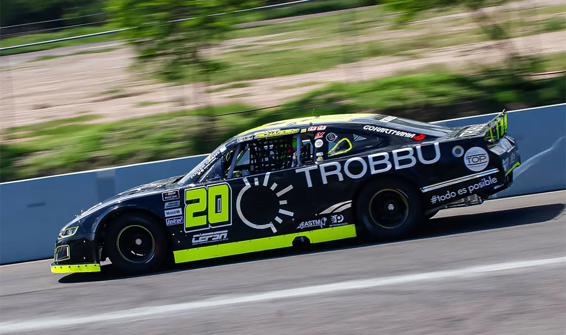 Emiliano Richards terminó en sexto general y segundo de Challenge Series, en el autódromo de Querétaro. Cortesía