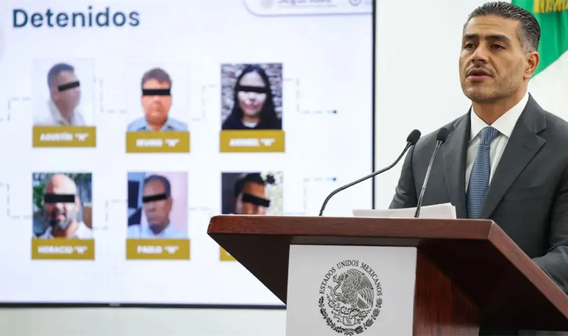 García Harfuch reveló que criminales de Colombia entran por aeropuertos del país para fabricar narcominas en Michoacán. Cortesía