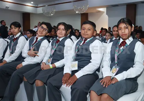 Becan a 88 estudiantes de Chiapas Becan a 88 estudiantes de Chiapas