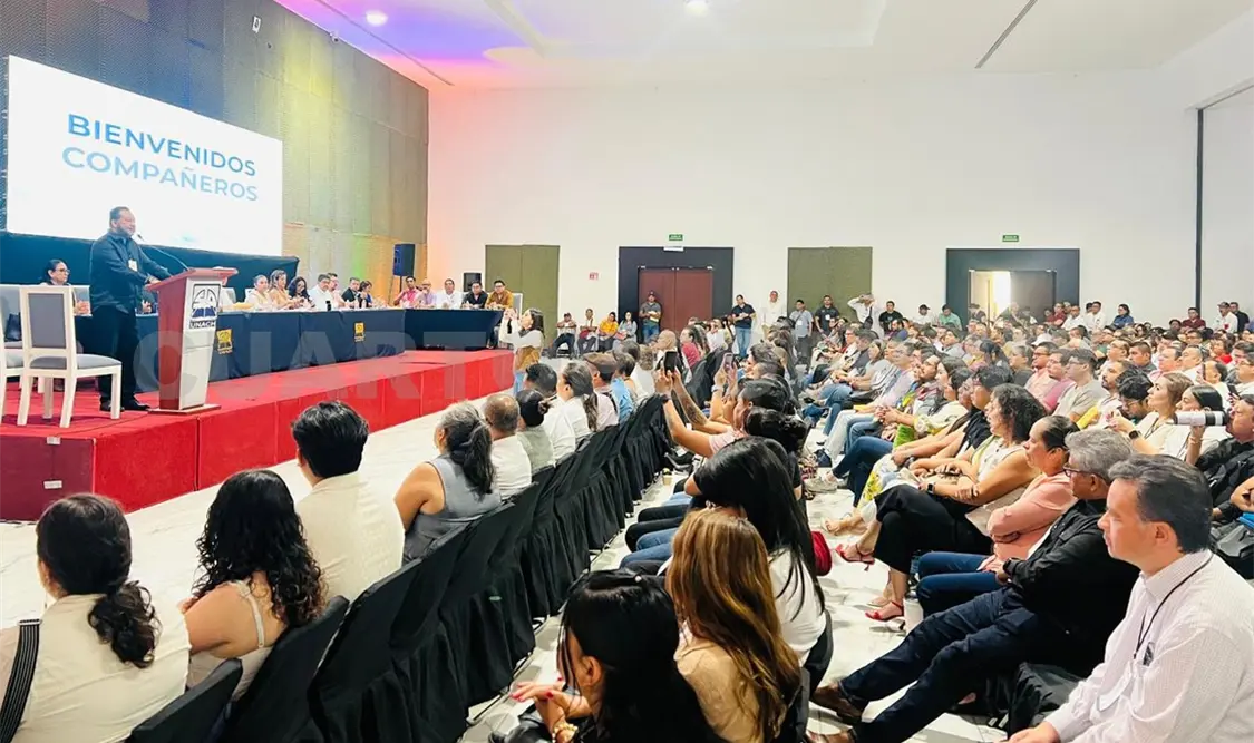 Aspecto de la asamblea multitudinaria realizada en la capital del estado. CP