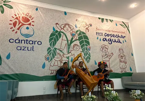 20 a&ntilde;os de C&aacute;ntaro Azul: una historia colectiva
