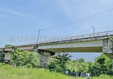 Puente Milenio con daños estructurales Puente Milenio con daños estructurales