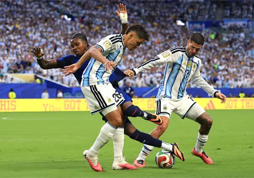 Argentina supera a Cabo Verde en un dramático duelo Argentina supera a Cabo Verde en un dramático duelo
