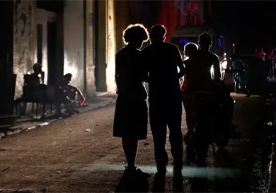Cuba sufre récord de apagones; sin luz 72% del territorio Cuba sufre récord de apagones; sin luz 72% del territorio