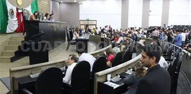 Iniciativas no pueden aprobarse "al vapor" Iniciativas no pueden aprobarse "al vapor"
