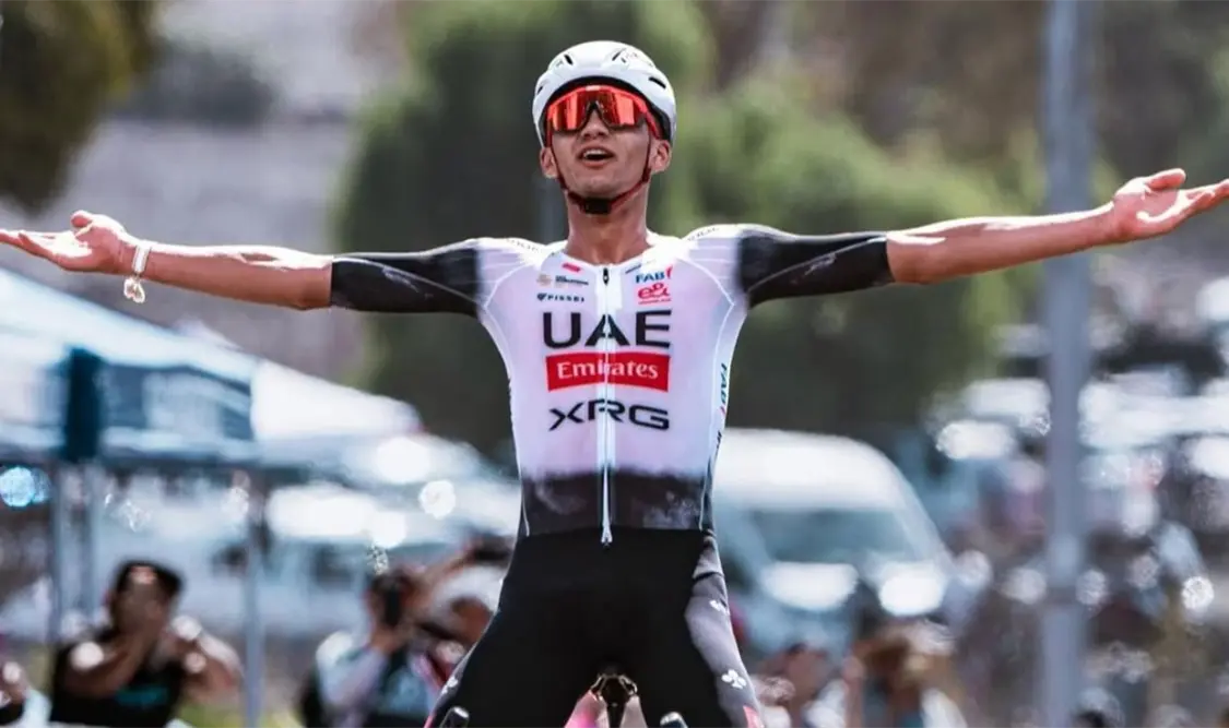 El mexicano escribió con letras doradas su triunfo en el Tour de Francia en esta segunda etapa. Agencias