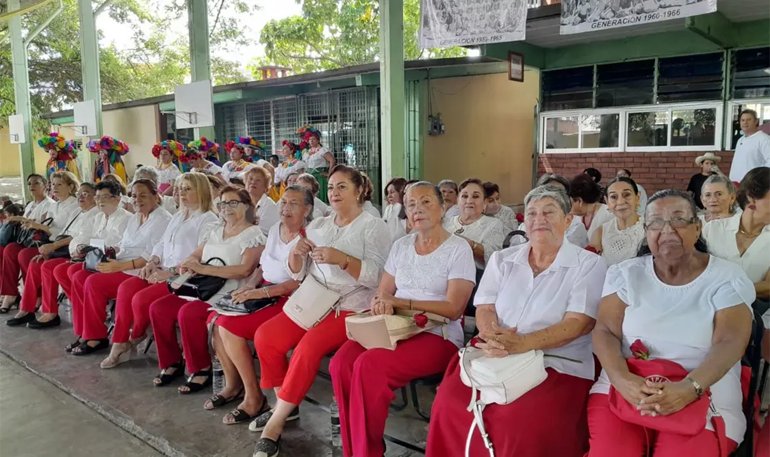 Las alumnas de las primeras generaciones. CP