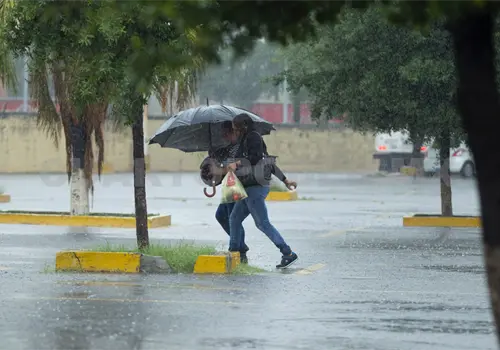 Altas temperaturas y lluvia vespertina Altas temperaturas y lluvia vespertina
