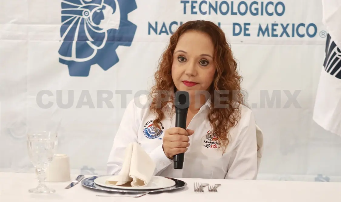 La directora destacó que la finalidad es que más jóvenes y adultos puedan terminar una carrera. Samuel Meneses / CP