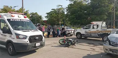 Dos lesionados en choques de motocicletas Dos lesionados en choques de motocicletas