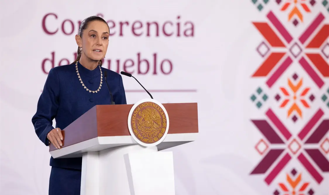 La presidenta canjeó armas por libros y juguetes didácticos en la Basílica de Guadalupe. Cortesía