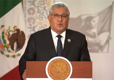 Magisterio de CNTE, mercenarios y esquiroles
