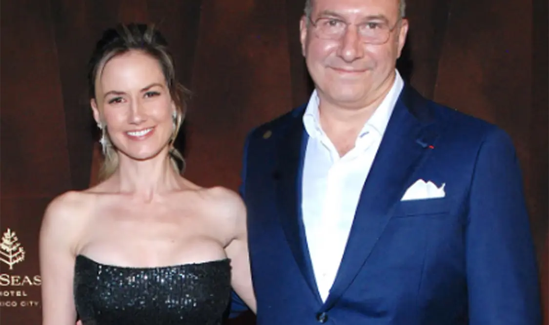 Altair Jarabo desmiente separación