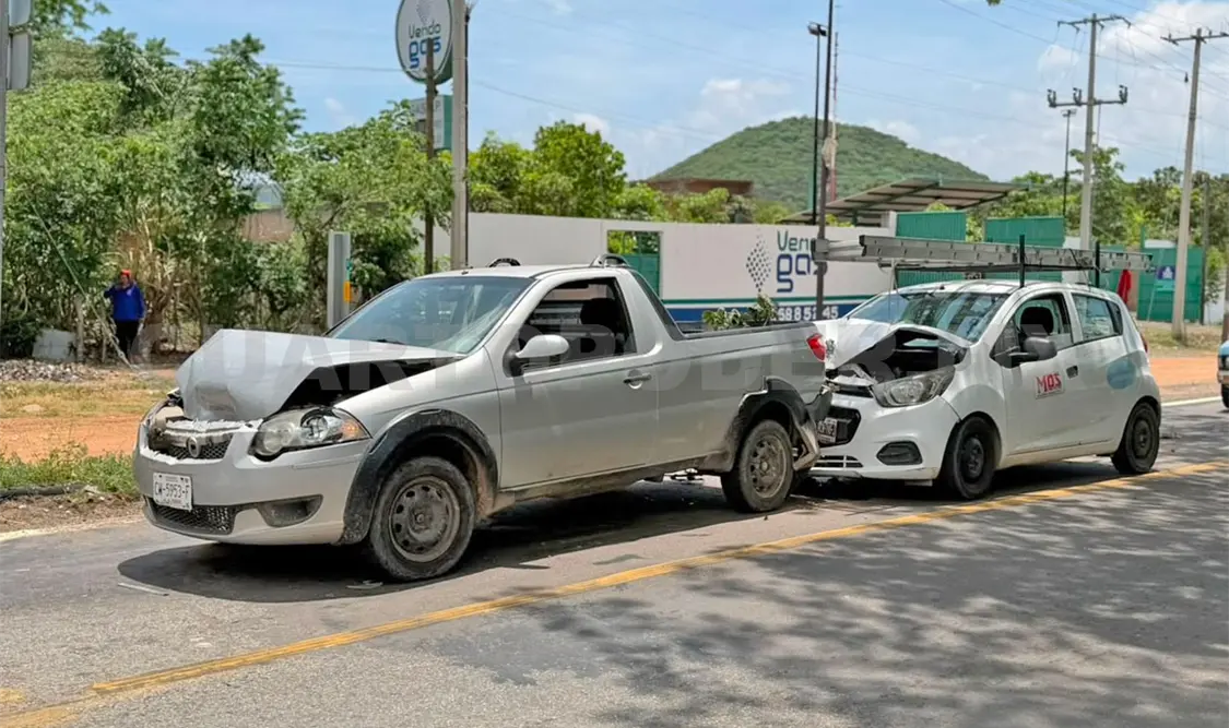 Cofres aplastados y partes plásticas quebradas, entre los daños más relevantes. Osman Toledo / CP