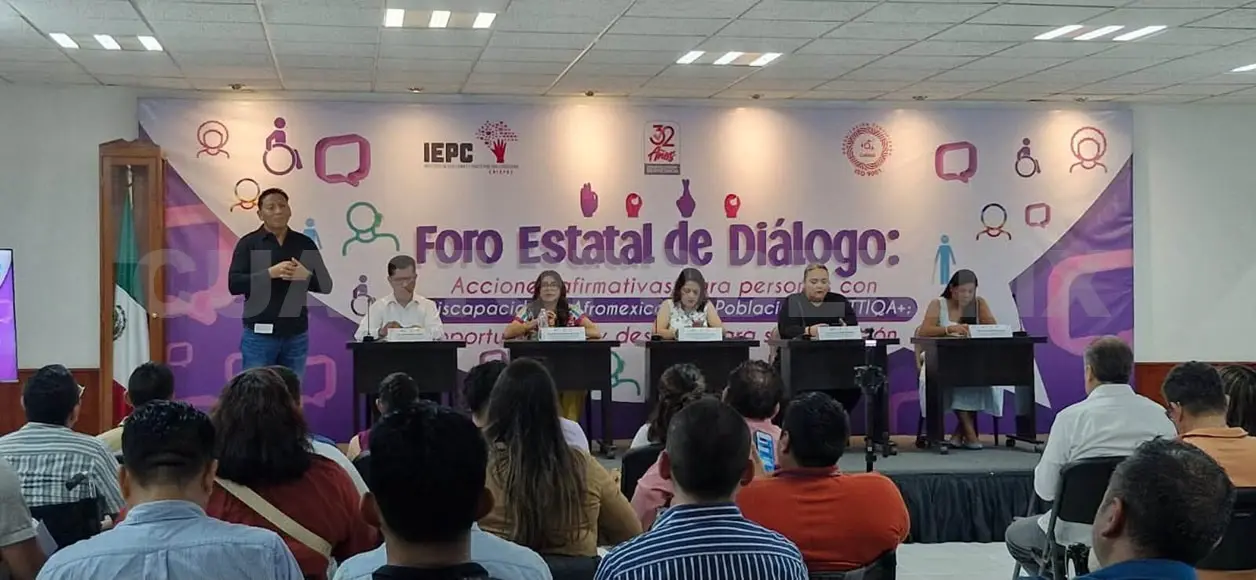 Aspecto del foro realizado en el IEPC en la capital del estado. Samuel Meneses / CP