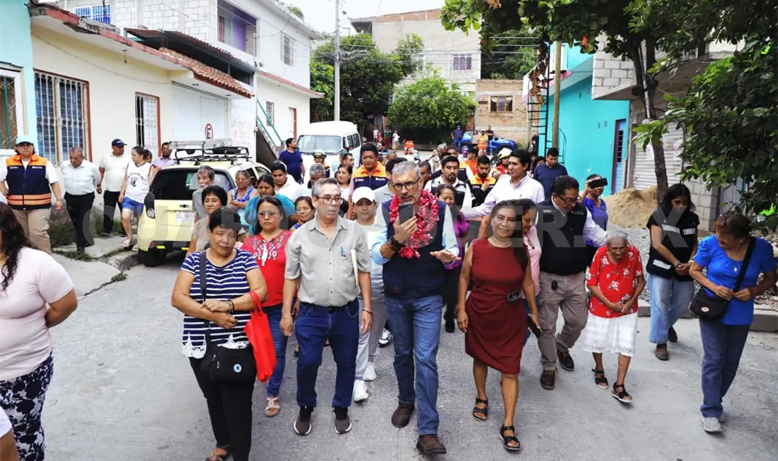 La obra es en la avenida Arroyo San Roque, entre las calles Bonampak y Campeche. Cortesía