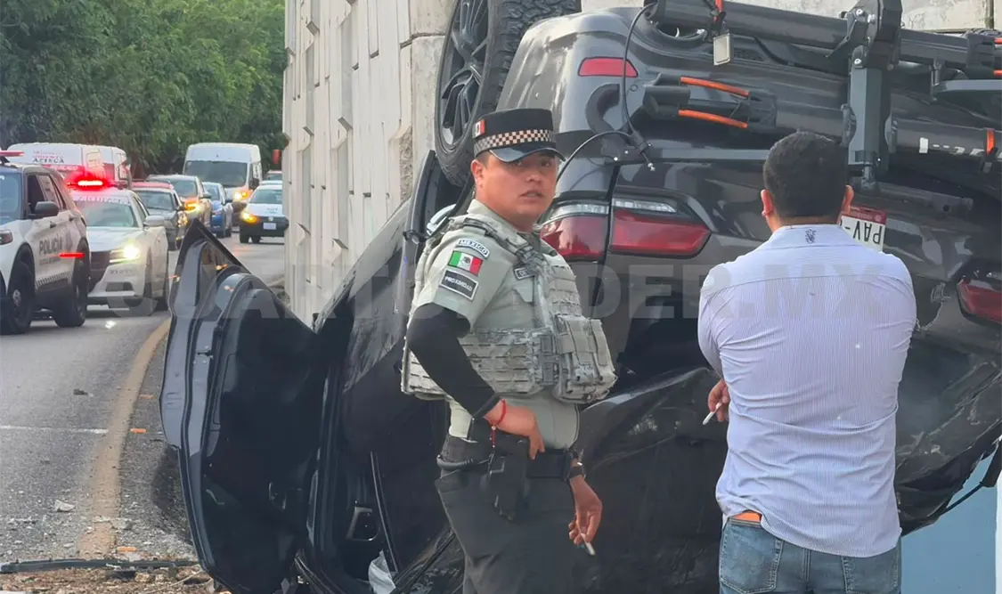 El conductor resultó con crisis nerviosa y con lesiones leves. Ulises Villalobos / CP