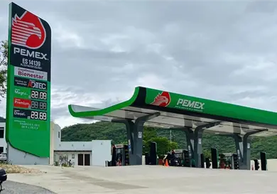 Pemex se apropia del negocio de gasolinas y diesel