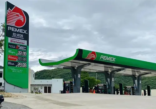 Pemex se apropia del negocio de gasolinas y diesel