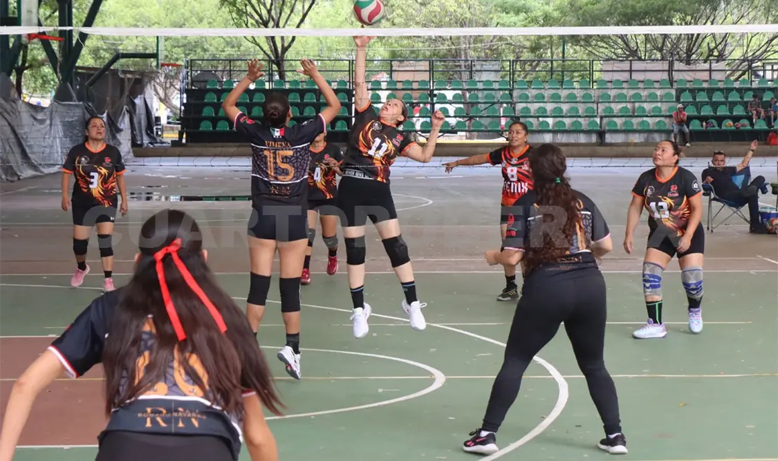 La III Copa Deportycosas Medynleyco 2026 vivió una intensa jornada de la rama femenil con encuentros disputados en la cancha 2 de Caña Hueca. Diego Pérez/CP