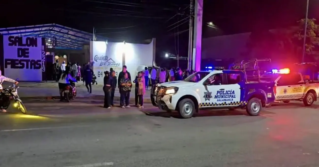 Comando irrumpe en fiesta familiar en Guanajuato