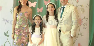 Una celebración llena de bendiciones Una celebración llena de bendiciones
