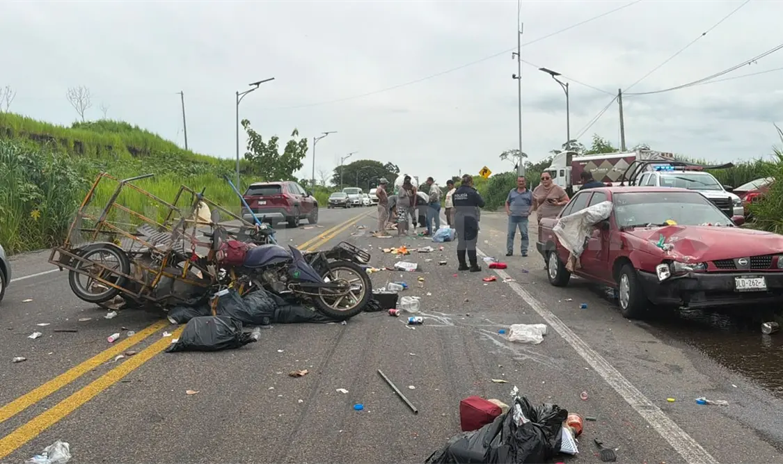 El choque por alcance fue sobre el libramiento Sur Oriente en Tapachula. Rafael Victorio / CP