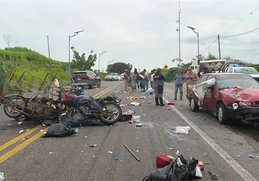 Grave recolectora de basura; fue atropellada Grave recolectora de basura; fue atropellada