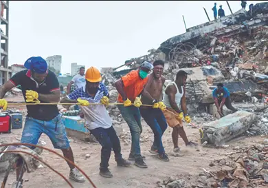 Suman 4 mil 734 muertos por terremotos Suman 4 mil 734 muertos por terremotos