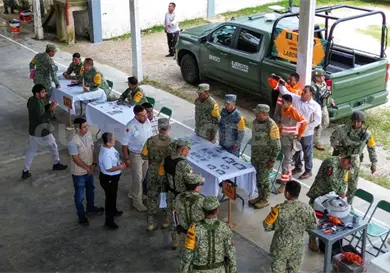 Militares llevan labor social a la selva Lacandona