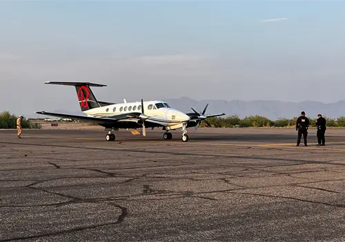 Identifican a piloto en caso El Mayo tras enviarlo a EUA