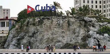 El Pent&aacute;gono eval&uacute;a opciones militares en Cuba
