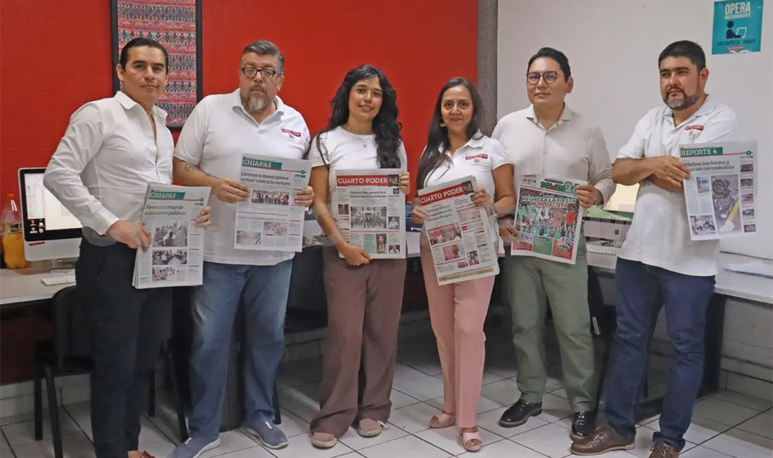 En la imagen el equipo de diseño: Osmar, Ángel, Cinxia, Karla, Mauricio y Jorge; todos los días se encargan de brindar la mejor cara del Cuarto Poder.