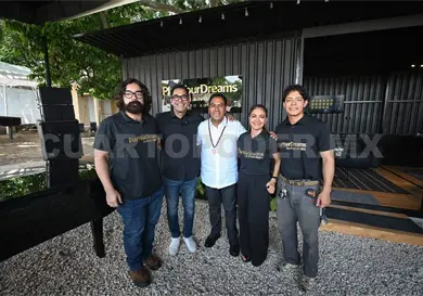 Acude ERA a inauguración de fábrica de pianos Acude ERA a inauguración de fábrica de pianos