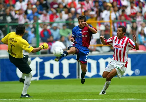 Atlante visita al Necaxa en el cl&aacute;sico a&ntilde;ejo