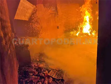 Arde habitación en el barrio Santa Cecilia Arde habitación en el barrio Santa Cecilia