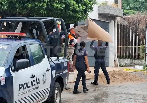 Se resbala en escalera y sufre una descarga