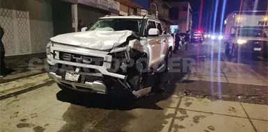 Pierde el control y se estrella en Aveo Pierde el control y se estrella en Aveo