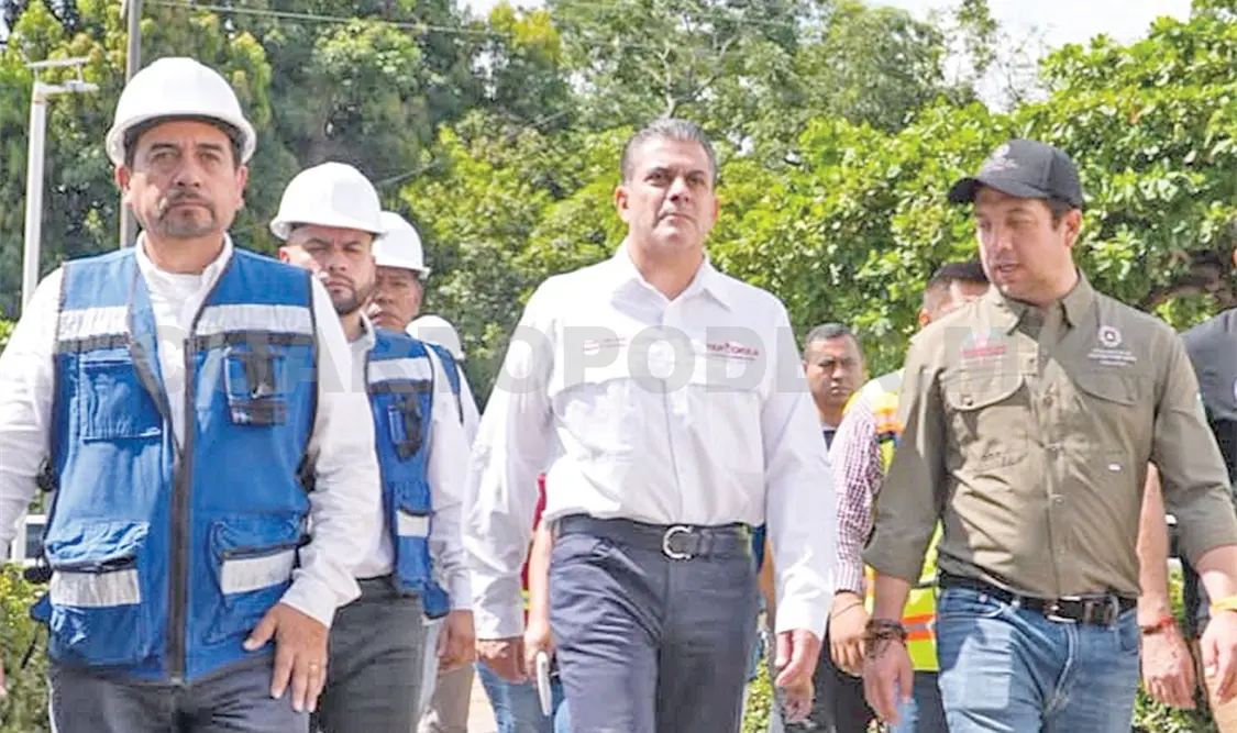 Yamil Melgar y el secretario de Protección Civil del Estado, Mauricio Cordero, encabezaron el recorrido. Cortesía